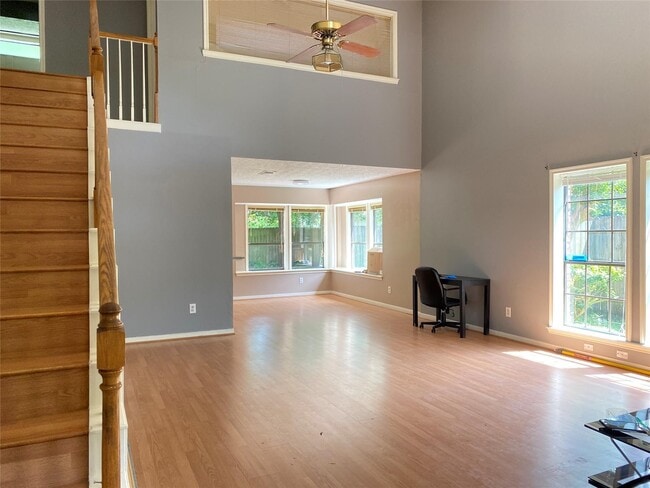Building Photo - 16427 Dunmoor Dr