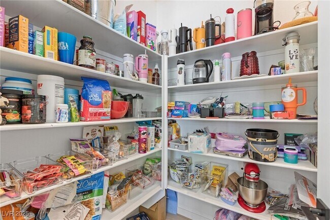 Building Photo - 10927 White Clay Dr