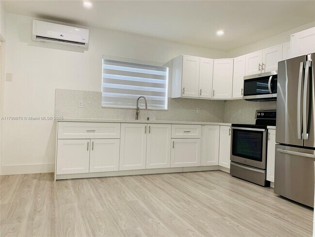 Building Photo - 5441 NW 174th Dr