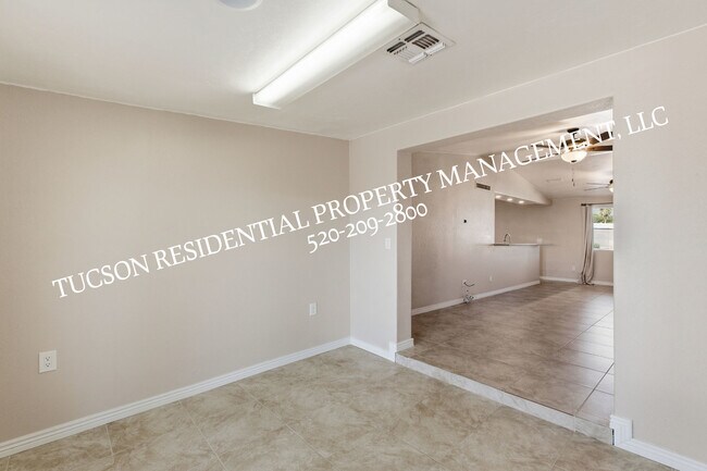 Building Photo - 9712 E Nicaragua Pl