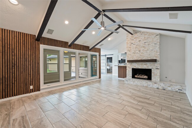 Building Photo - 4034 Shady Springs Dr