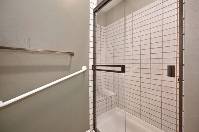 Building Photo - South Auburn Gem! Stylish 2BR Townhome in Quiet, Neighborhood