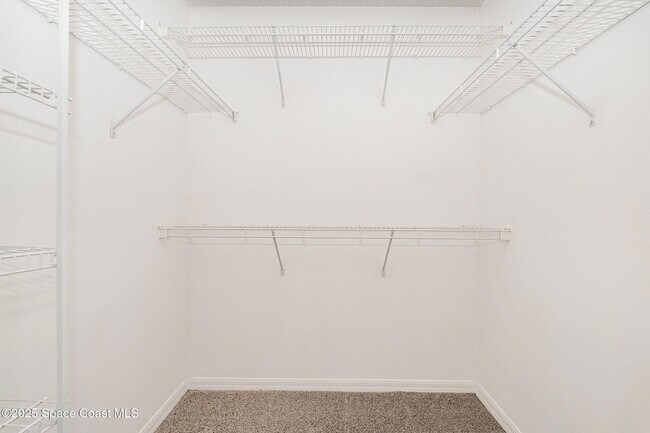Building Photo - 5277 Mansford Pl