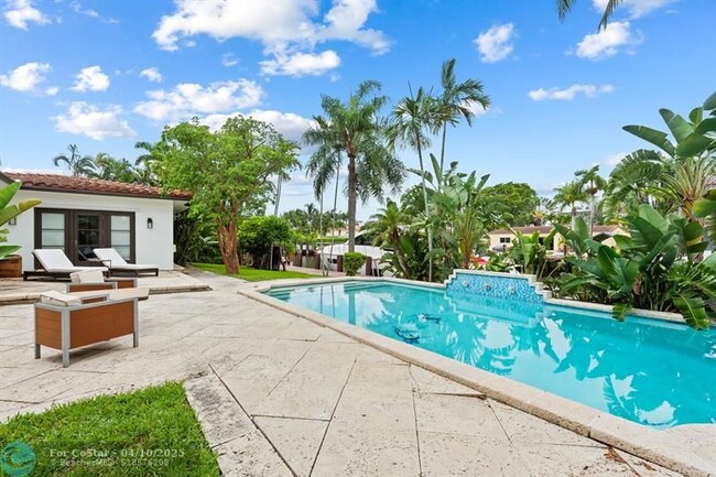 Building Photo - 331 Lido Dr