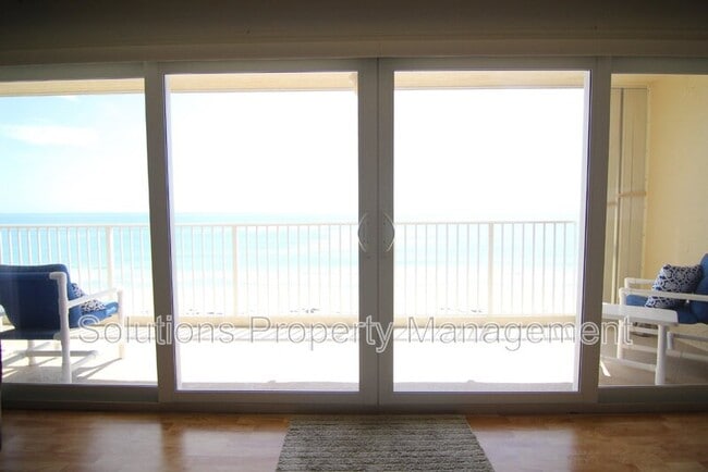 Building Photo - 1095 N Hwy A1A