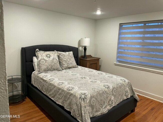 Building Photo - 1415 N Ochoa St