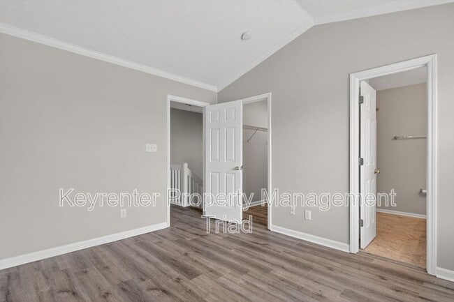 Building Photo - 94 Tannenbaum Cir