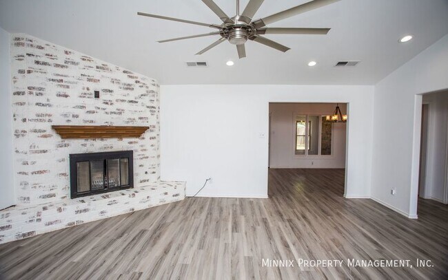 Building Photo - 5504 73rd St