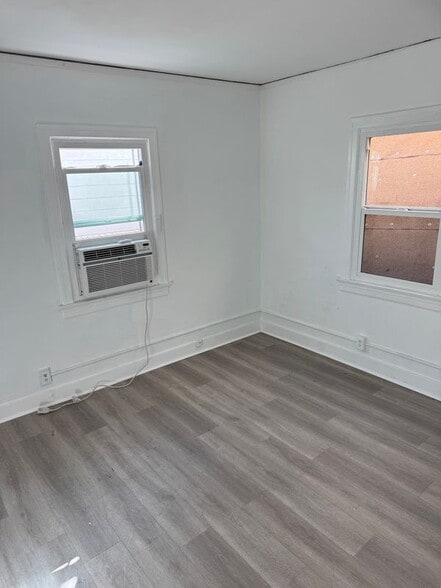 Building Photo - 101 S Cordova St