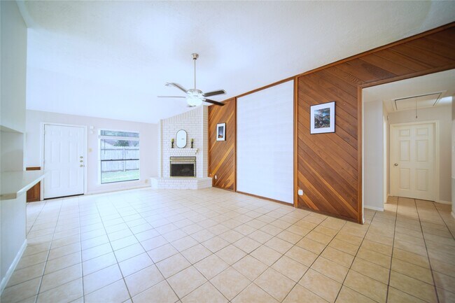 Building Photo - 3110 Flintwood Dr