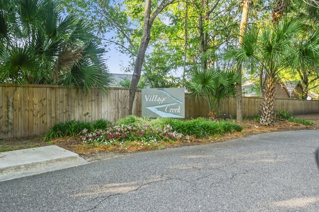 Building Photo - 1174 Village Creek Ln
