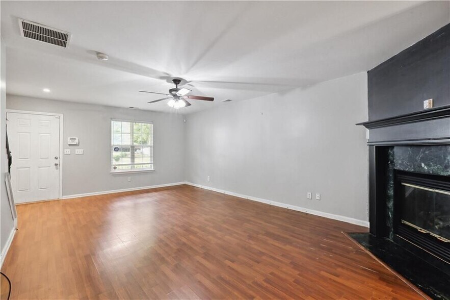 Building Photo - 1823 Devon Dr