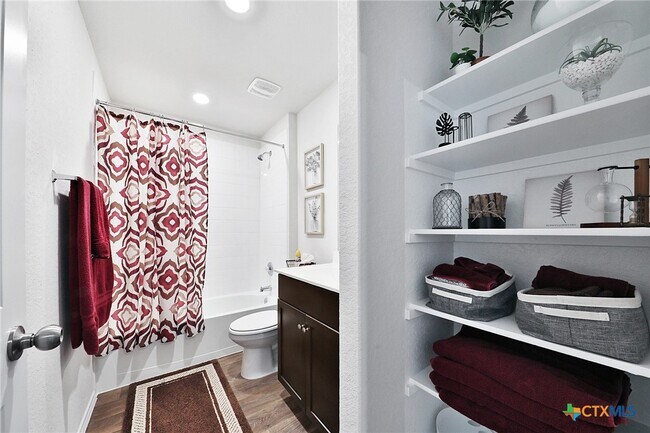 Building Photo - 801 Cinnamon Teal