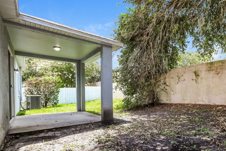 Building Photo - 1235 Brooke View Dr
