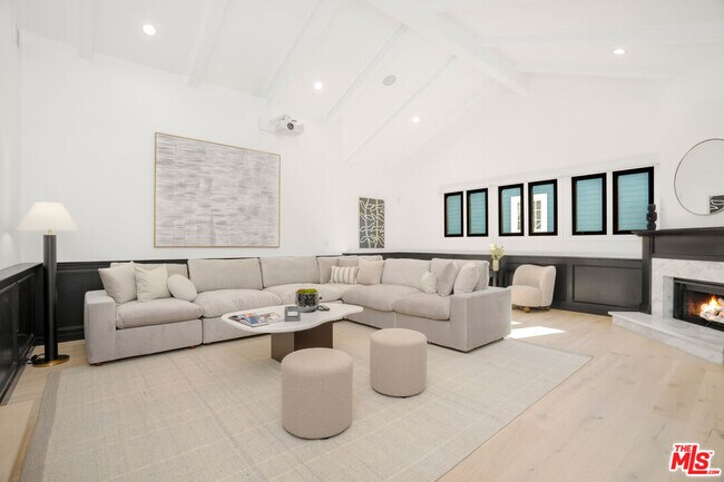 Building Photo - 4608 Westchester Dr
