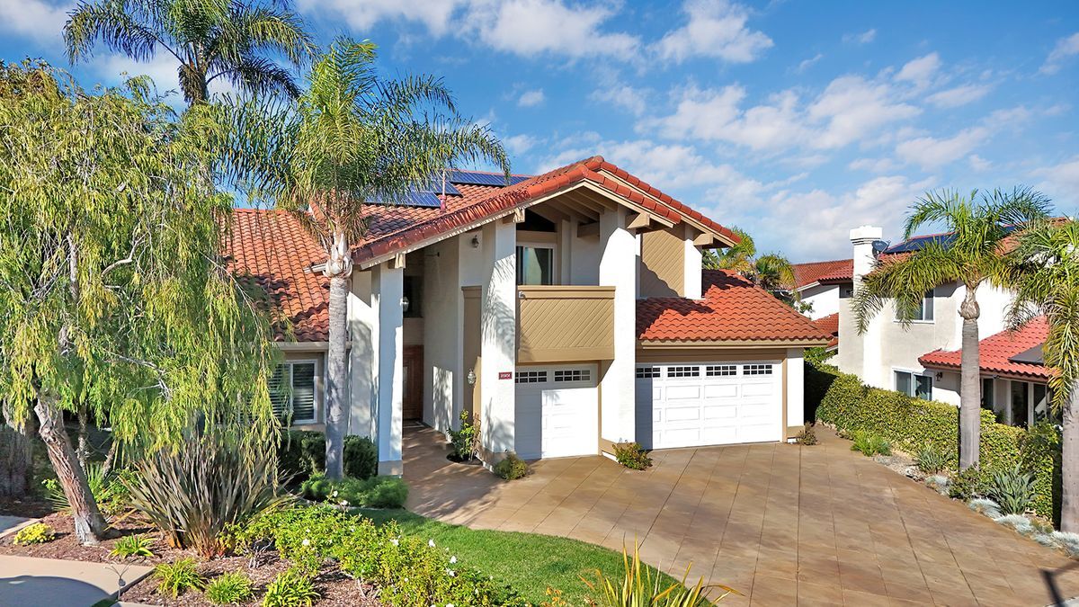 Building Photo - 25151 Via Playa