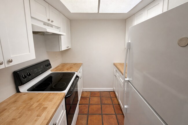 Building Photo - 11450 Char Ann Dr