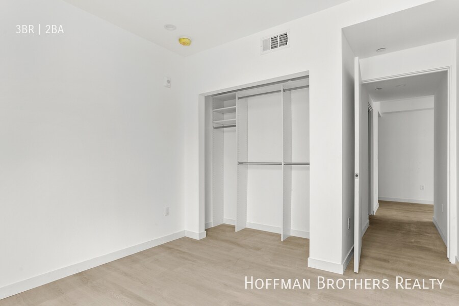 Building Photo - 3755 S Canfield Ave