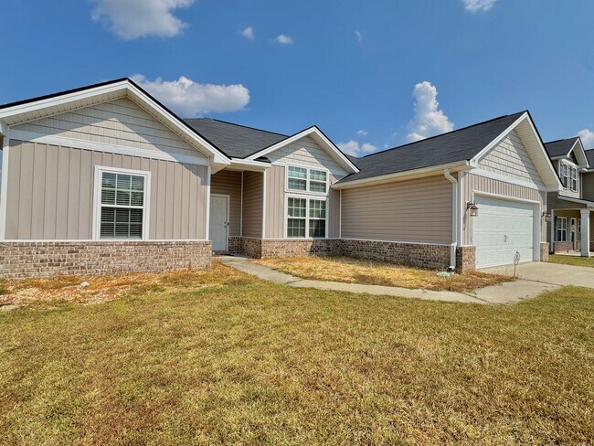 Building Photo - AVAILABLE OCTOBER 2025 [PET FRIENDLY]