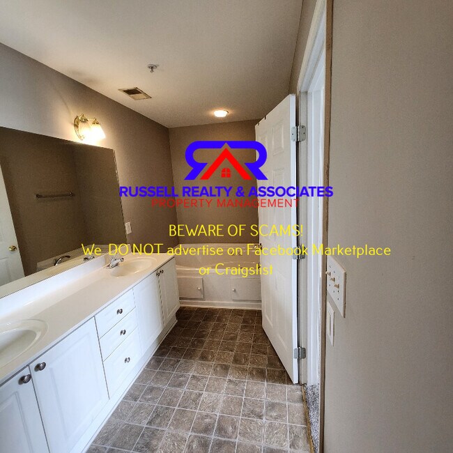 Building Photo - 536 Treymoor Lake Cir