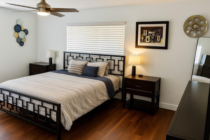 Building Photo - 3530 NE 13th Ave