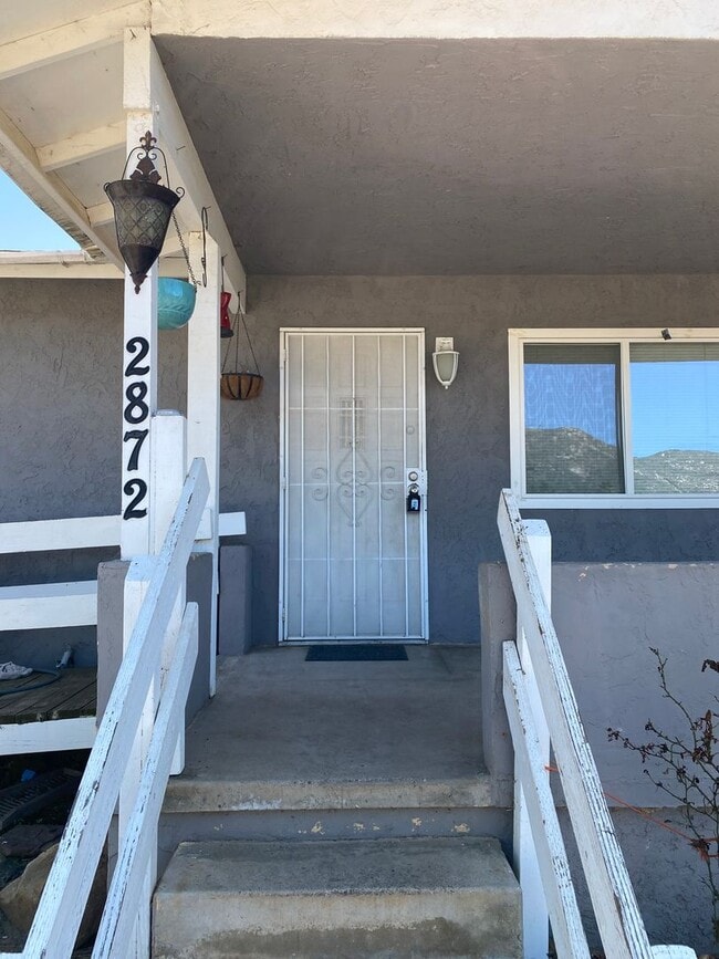 Building Photo - Peaceful and Spacious Rural Property for Rent