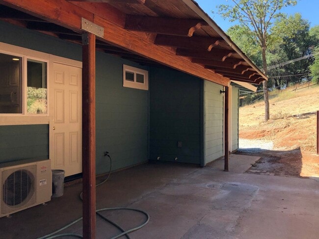 Building Photo - 20396 N Sunshine Rd