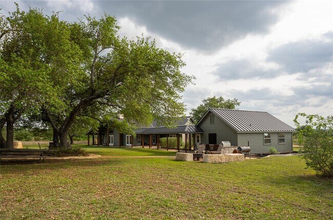 Building Photo - 294 Hidden Creek Dr