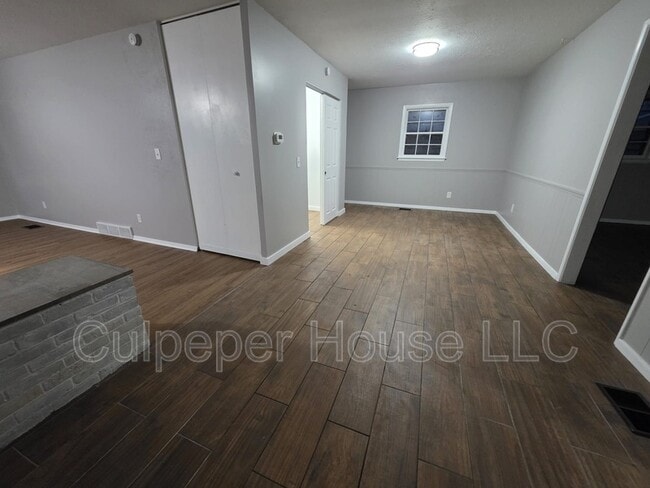 Building Photo - 3238 Van Fleet Pkwy