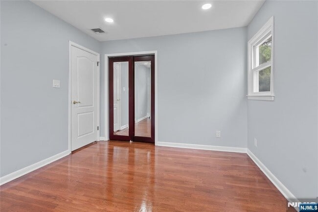 Building Photo - 230 Orchard Dr