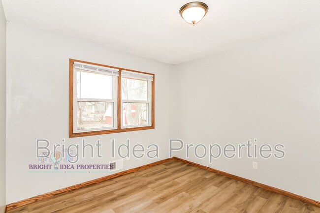 Building Photo - Pleasant Avenue - 9602