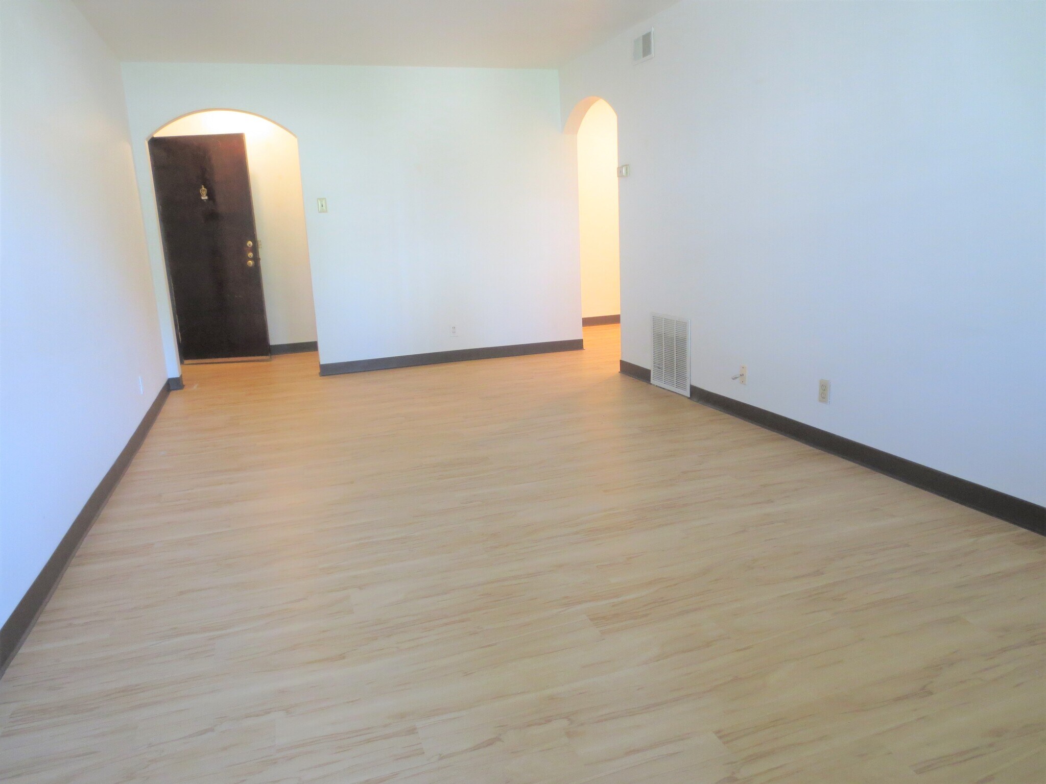 Building Photo - 5710 Phillips Ave