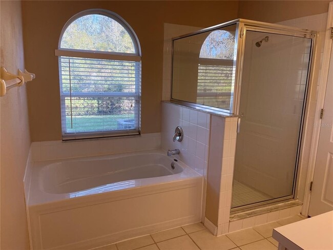 Building Photo - 1930 Grenville Ct