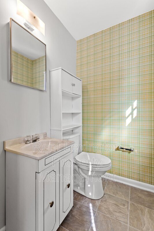 Building Photo - 2125 Talisman Rd