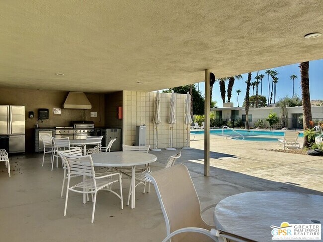 Building Photo - 197 Desert Lakes Dr