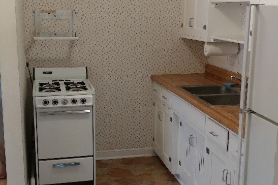 Cozy Kitchen - 6220 W 34th St