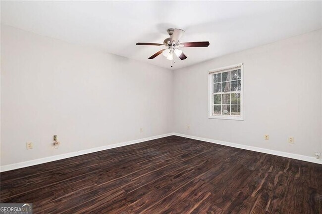 Building Photo - 1055 Autumn Crest Ct