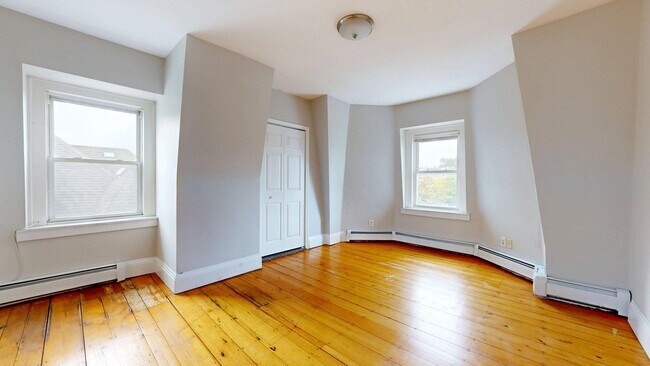 Building Photo - 171 Trenton St
