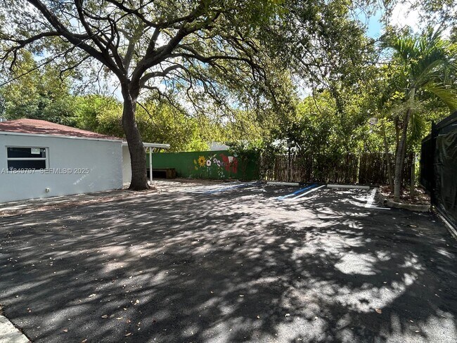 Building Photo - 181 NW 44th St