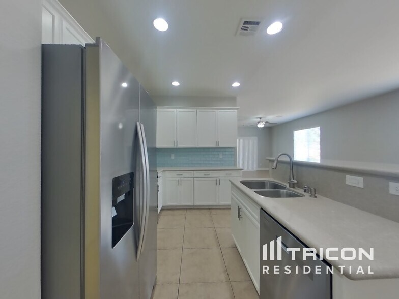 Building Photo - 4134 Blue Manor Ln
