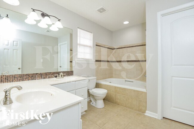 Building Photo - 1186 King Arthur Ct