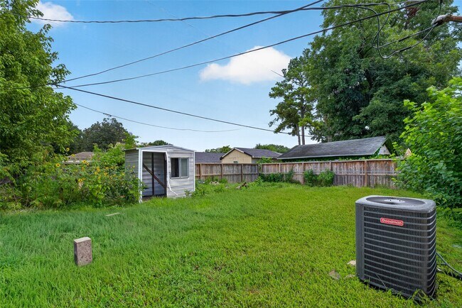Building Photo - 4813 Brinkley St