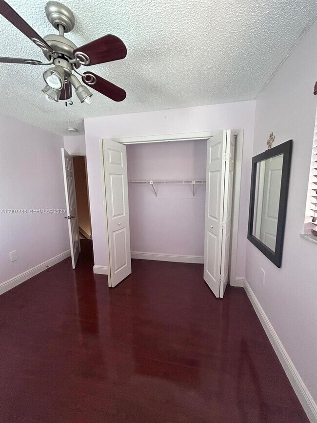 Building Photo - 10934 SW 146th Ave