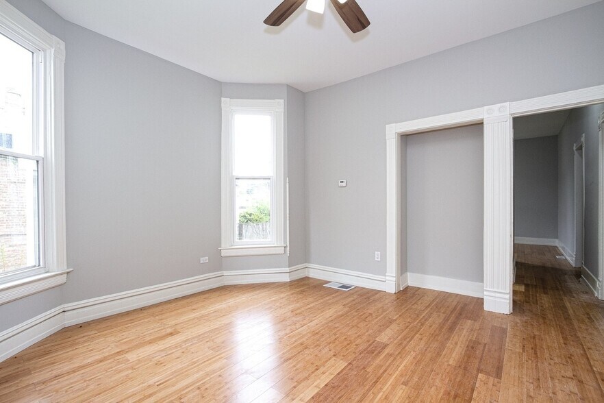 Dining Room - 7132 S Ellis Ave