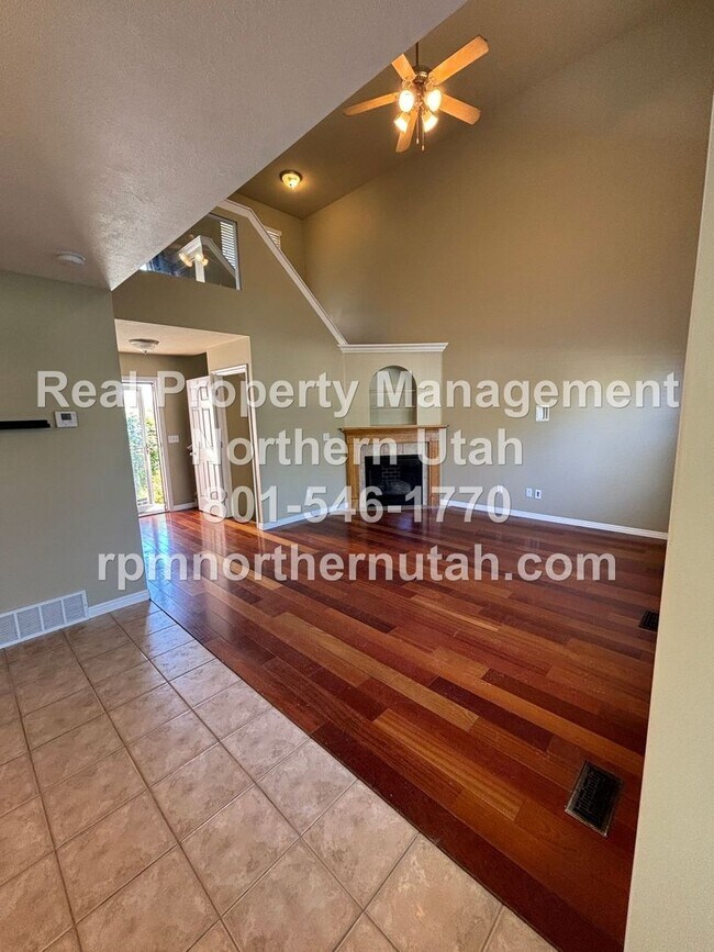 Building Photo - Stunning 4 Bedroom House in Layton Coming ...