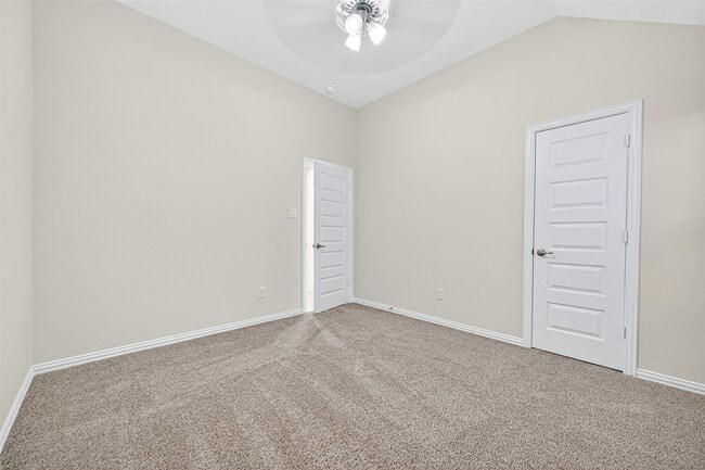 Building Photo - 40519 Goldeneye Pl