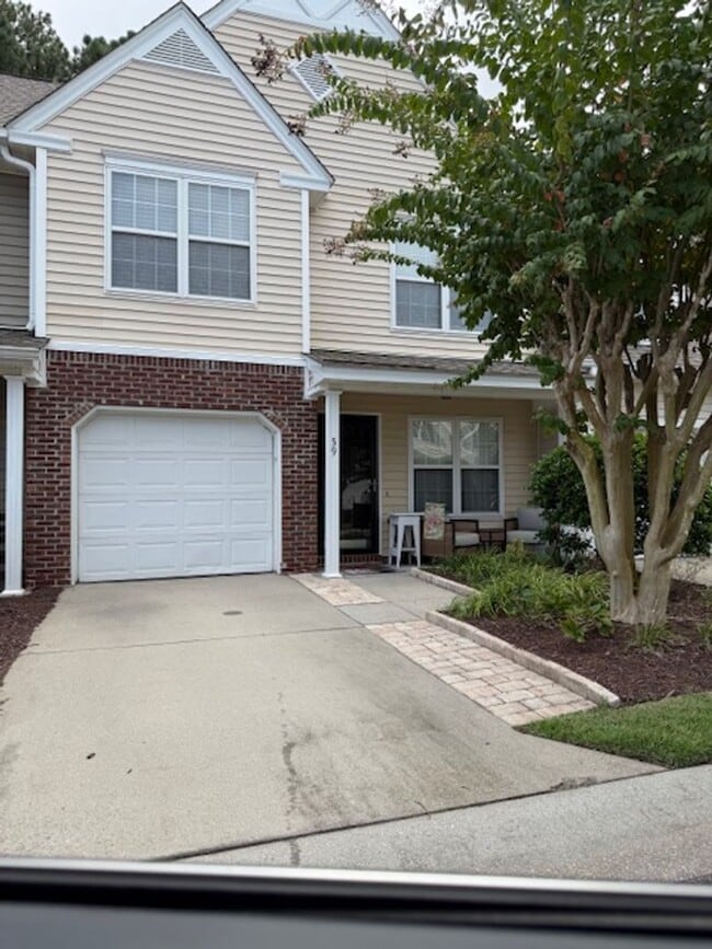 Building Photo - 59 Portrait Ln