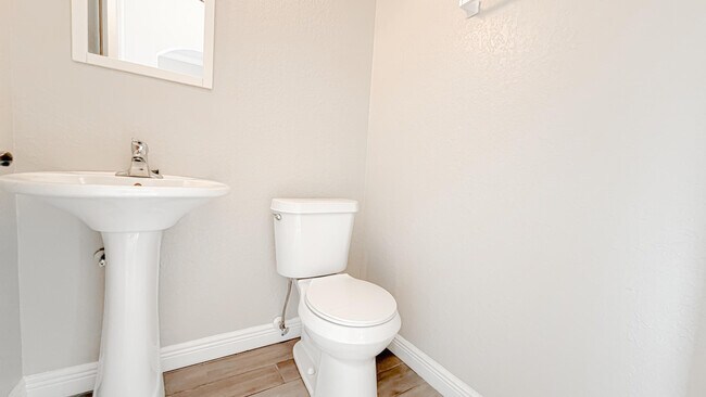 Building Photo - 4002 SW Jarmer Rd