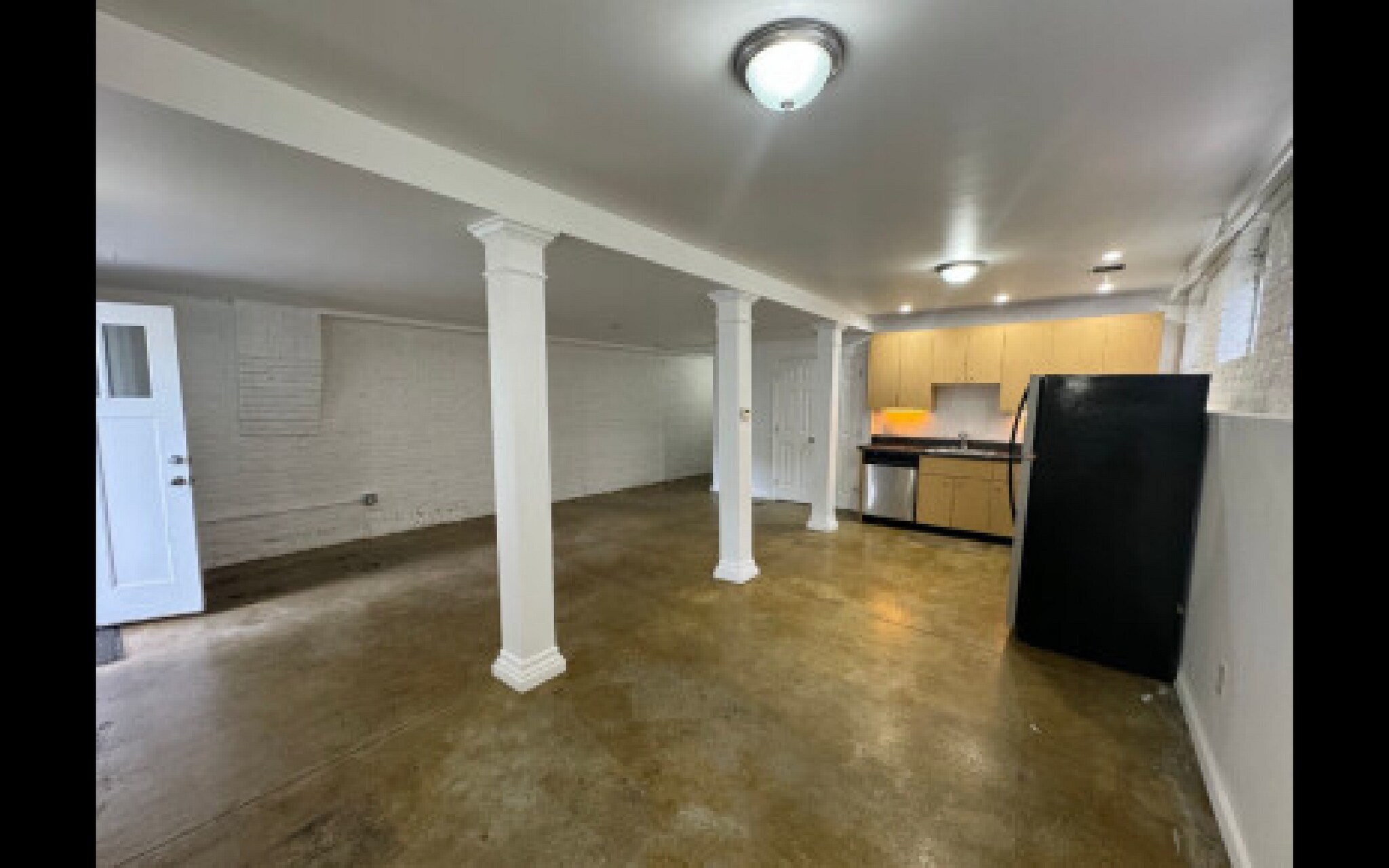 Building Photo - 69 Frankfort St