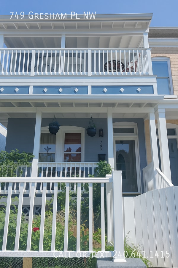 Building Photo - 749 Gresham Pl NW